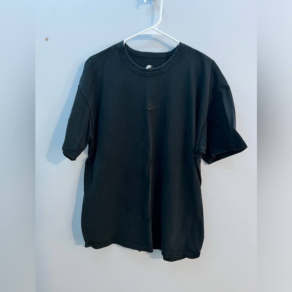 Nike Sportswear Premium Essentials T-Shirt